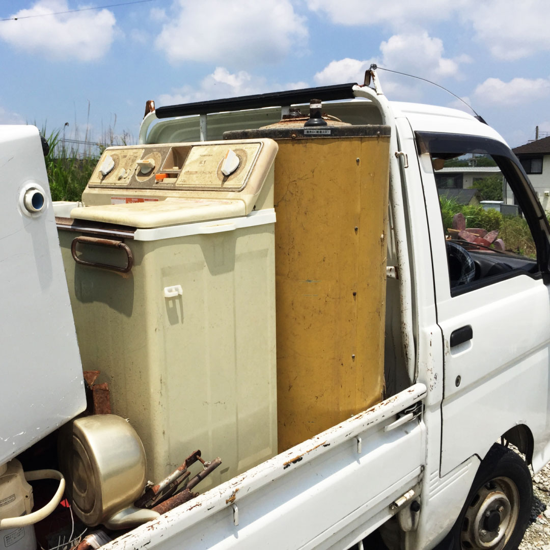 大量の処分品　是非是非商品説明ご覧なってください 写真随時アップしてきます 製品終了時、またはバックアップ実行時に「弥生IDまたはパスワードが