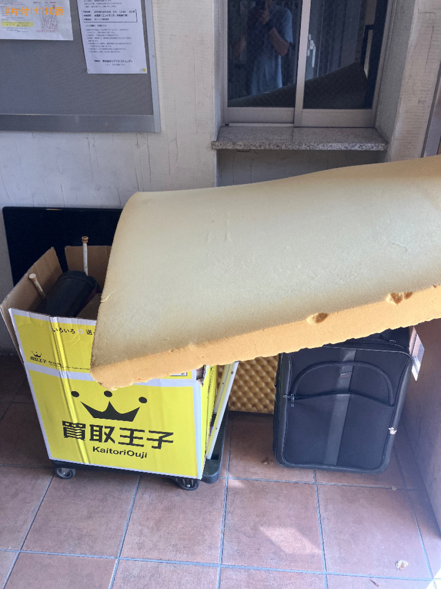 椅子、掃除機、扇風機、布団、ラック、マットレス、食器棚等の回収